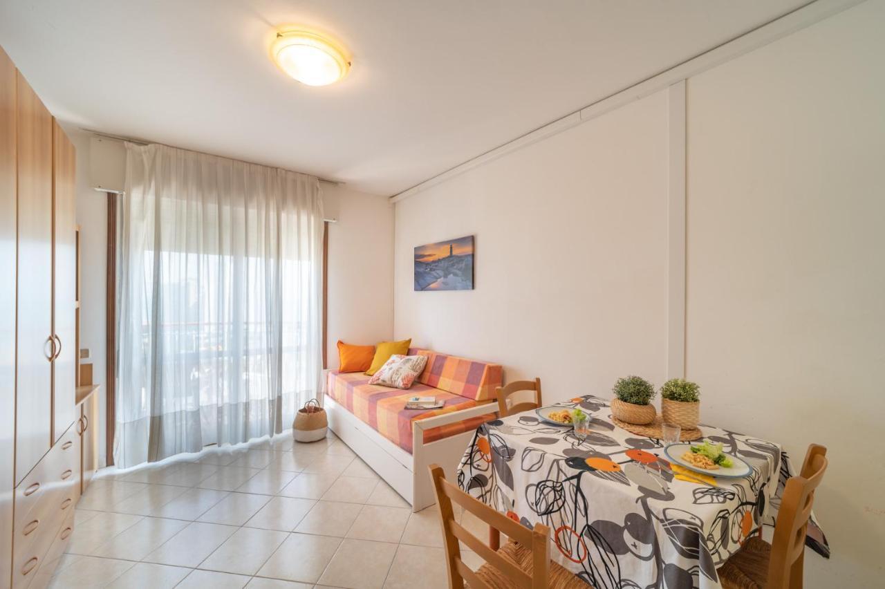 Residenza Puerto Do Sol Apartment Lignano Sabbiadoro Exterior photo