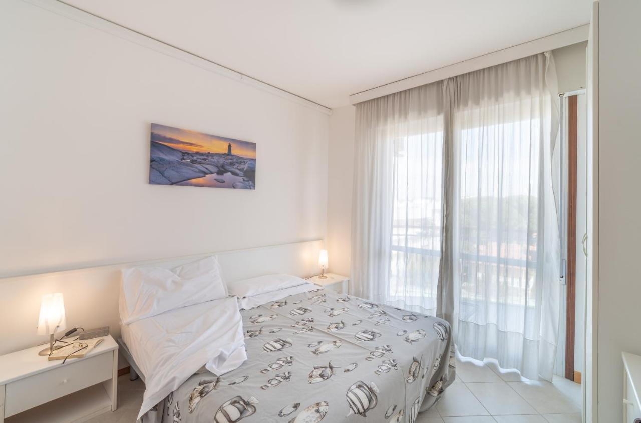 Residenza Puerto Do Sol Apartment Lignano Sabbiadoro Exterior photo